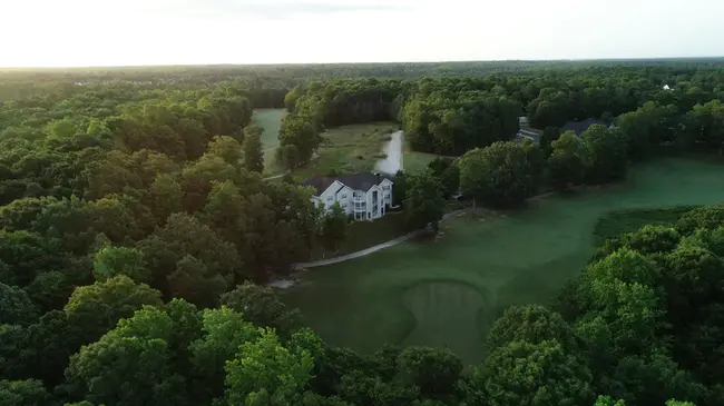 Williamsburg National Golf Club : 威廉斯堡国家高尔夫俱乐部