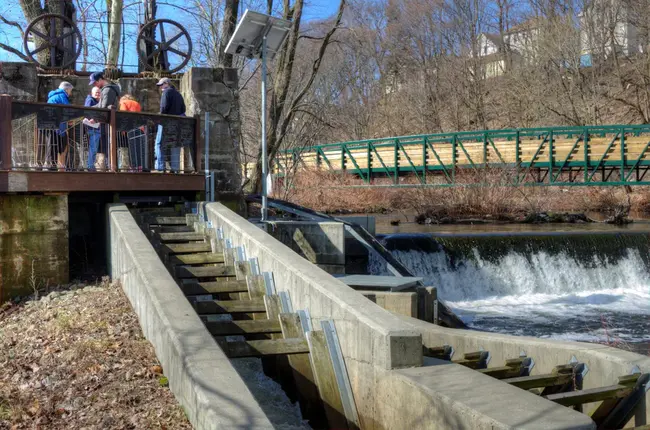 Woonasquatucket River Watershed Council : 伍纳斯卡塔基特河流域委员会