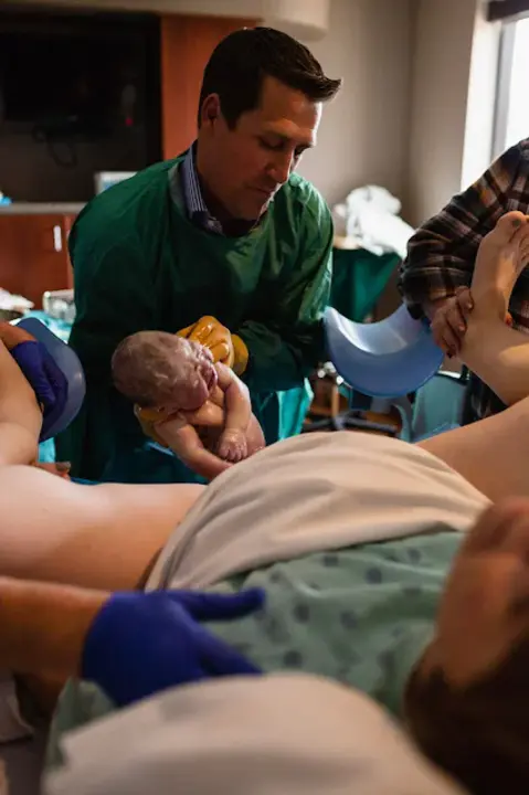 Certified Midwife : 注册助产士