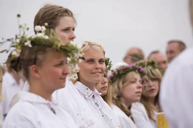 Estonian Kroon : 爱沙尼亚克伦尼