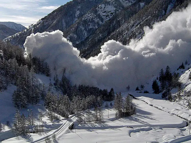 Avalanche Photo Diode : 雪崩光电二极管