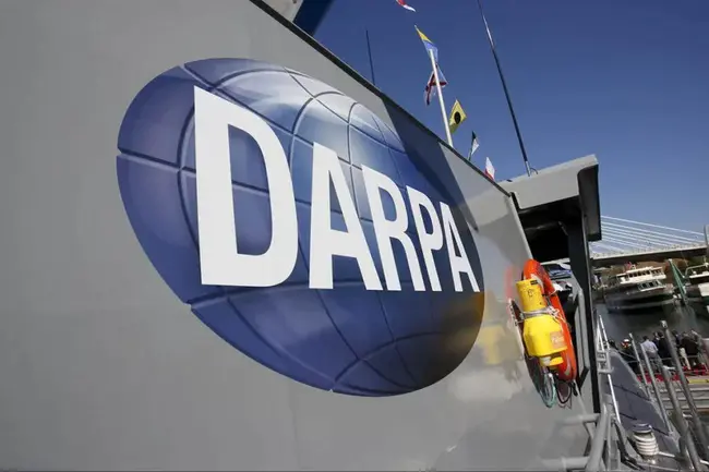 DARPA Initiative in Concurrent Engineering : DARPA并行工程倡议