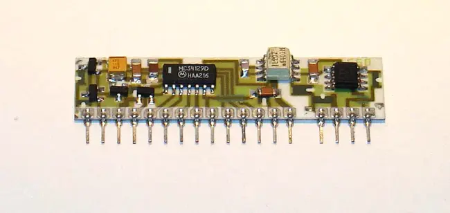 Hybrid Integrated Circuit : 混合集成电路