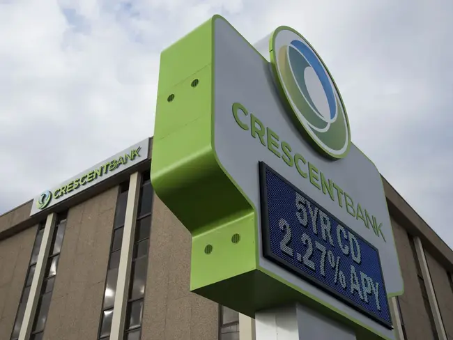 Crescent Banking Company : 新月银行公司