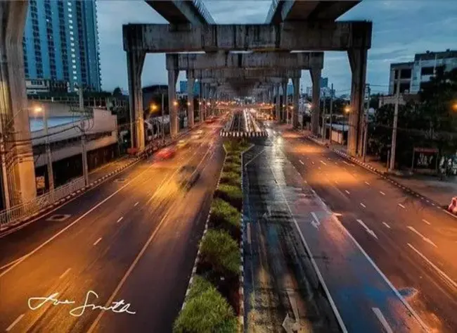 Western Water Company : 西部水务公司