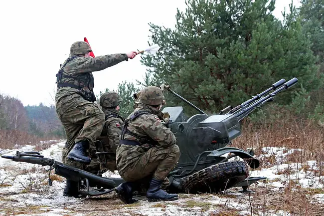 Anti-Aircraft Operations Center : 防空作战中心