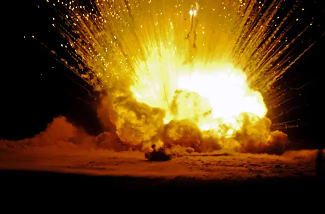 Explosive Ordnance Disposal : 爆炸物处理