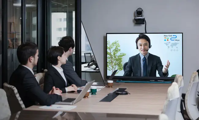 Teleconference : 电话会议