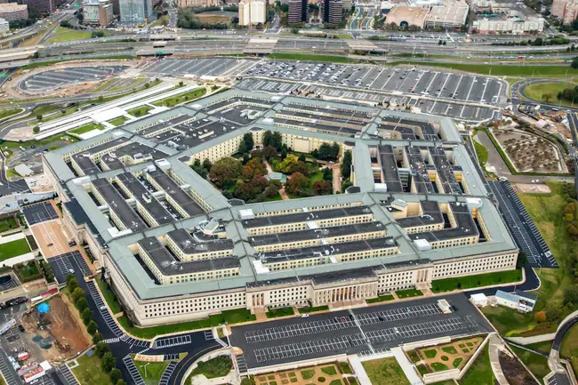 Pentagon Telecommunications Center : 五角大楼电信中心