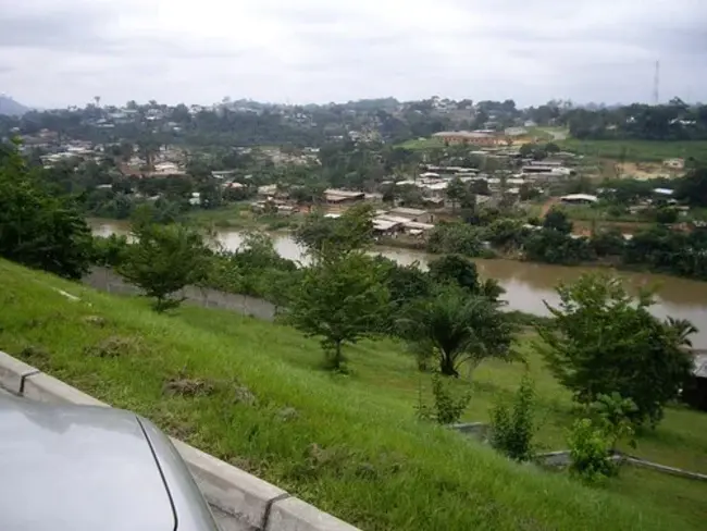 Koulamoutou, Gabon : 加蓬库拉茅头