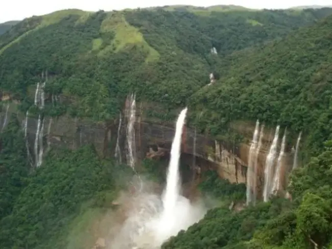 Tezpur Salonibari, India : 印度泰兹普尔萨洛尼巴里