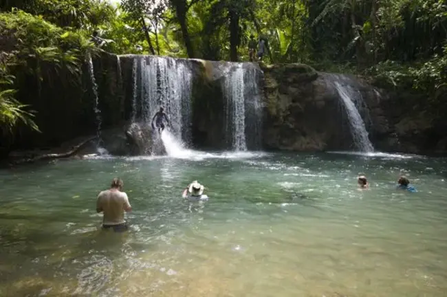 Mussau, Papua New Guinea : 巴布亚新几内亚穆绍