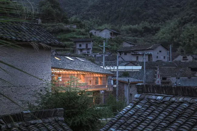 Huang Hua, Mainland China : 黄华，中国大陆