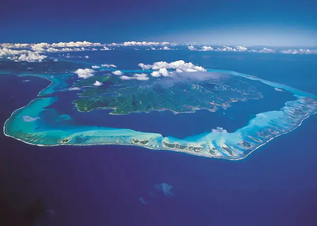 Raiatea Island, Society Islands : 拉提亚岛，社会岛