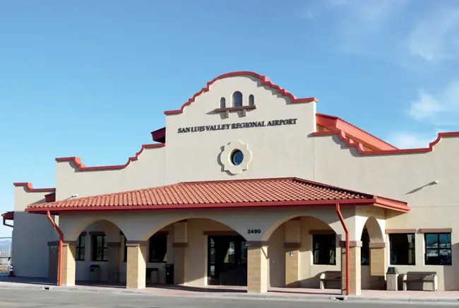 Alamosa Municipal Airport, Alamosa, Colorado USA : 阿拉莫萨市机场, 阿拉莫萨, 科罗拉多州 美国