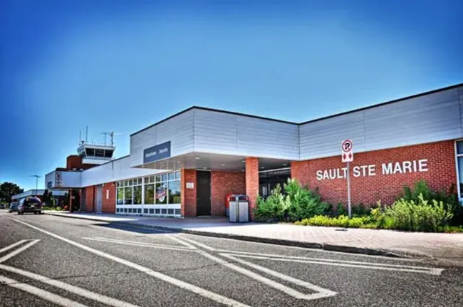 Sault Ste. Marie Metropolitan Area Airport, Sault Sainte Marie, Michigan USA : 索斯特美国密歇根州圣玛丽市玛丽大都会机场