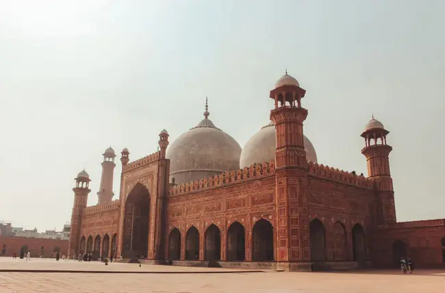 Lahore Stock Exchange : 拉合尔股票交易所