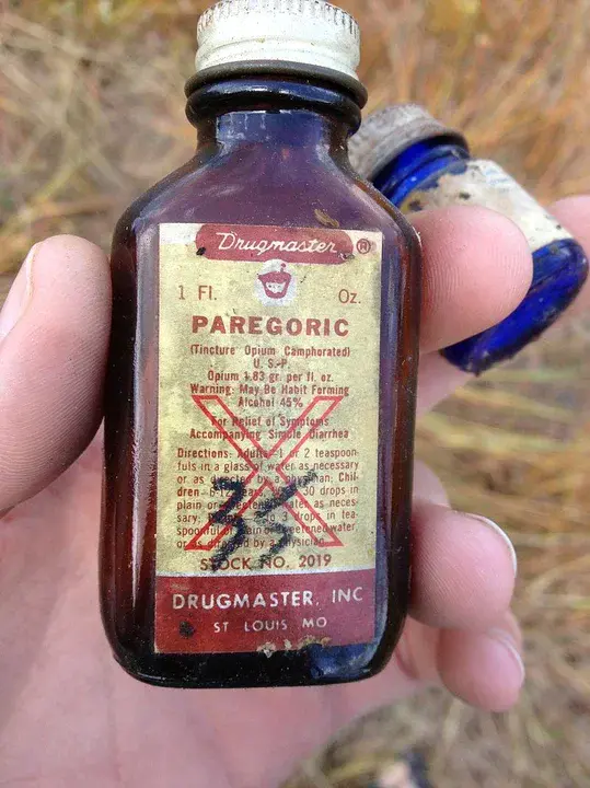 Paregoric : 帕雷戈