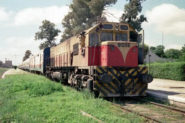 Ferrocarriles Nacionales de Mexico : 墨西哥国家铁路