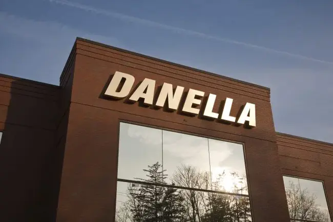 Danella Construction Corporation : 达内拉建筑公司