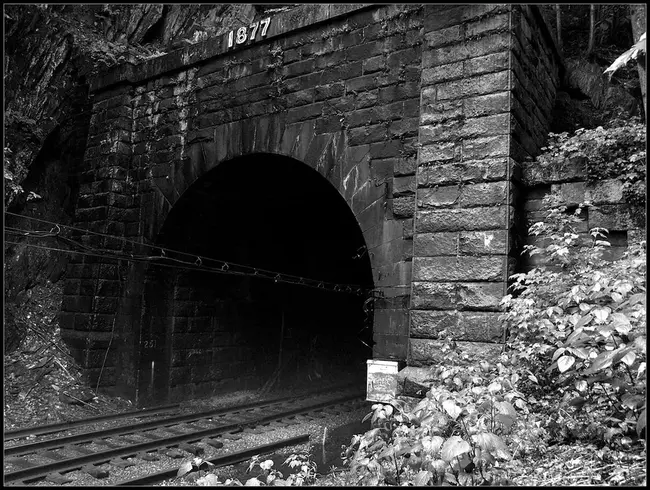 Hoosac Tunnel and Wilmington : 胡萨克隧道和威尔明顿