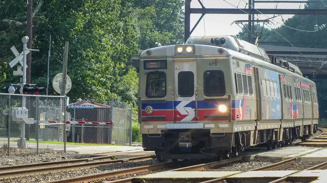 Southeastern Pennsylvania Transportation Authority : 宾夕法尼亚州东南部运输局