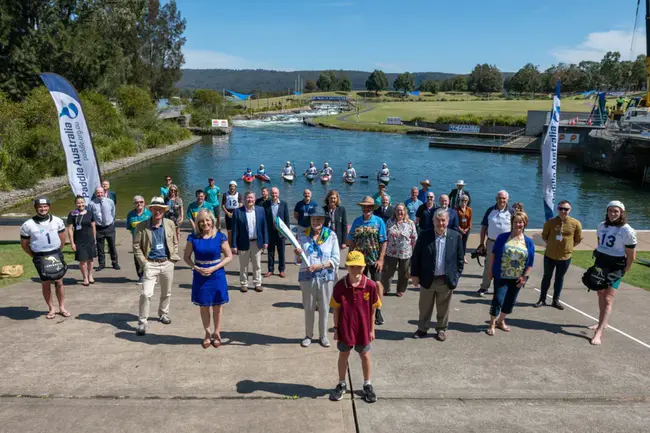 Sydney Organising Committee for the Olympic Games : 悉尼奥运会组织委员会