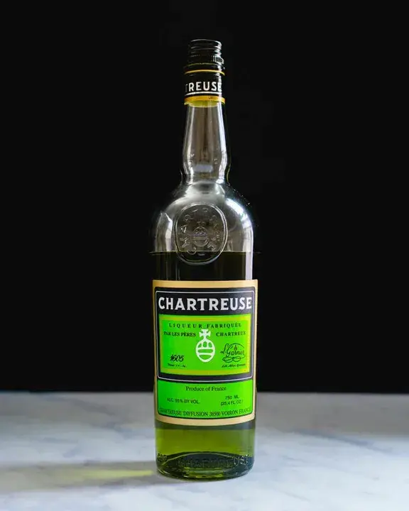 Chartreuse Fluorescent : 黄绿色荧光灯