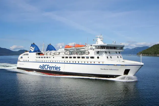 Ferries And Buses : 渡船和公共汽车