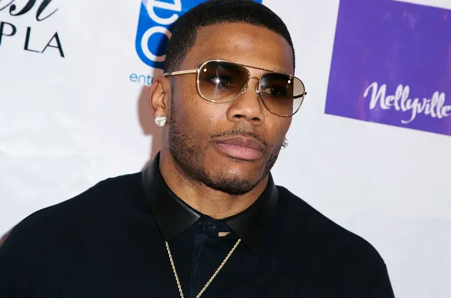 Nelly : 内利