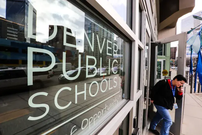 Denver Public Schools : 丹佛公立学校