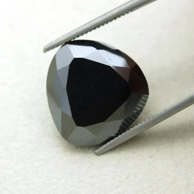 Black Diamond : 黑钻石