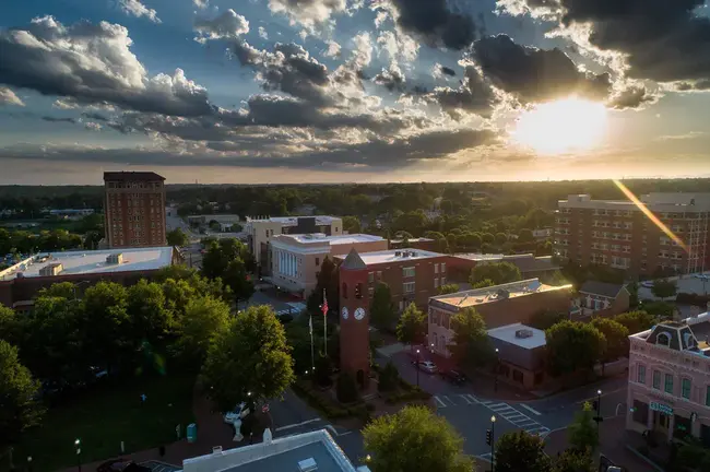 Spartanburg Herald : 斯巴达堡先驱报