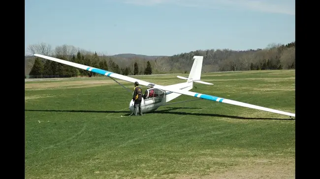 Training Glider : 训练滑翔机