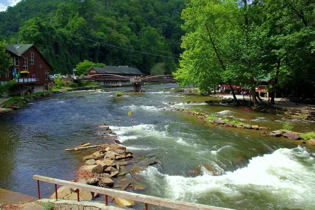 Nantahala Outdoor Center : 南塔哈拉户外中心