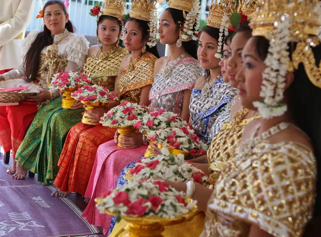 Khmer Gurlz Pride : 高棉古尔兹骄傲