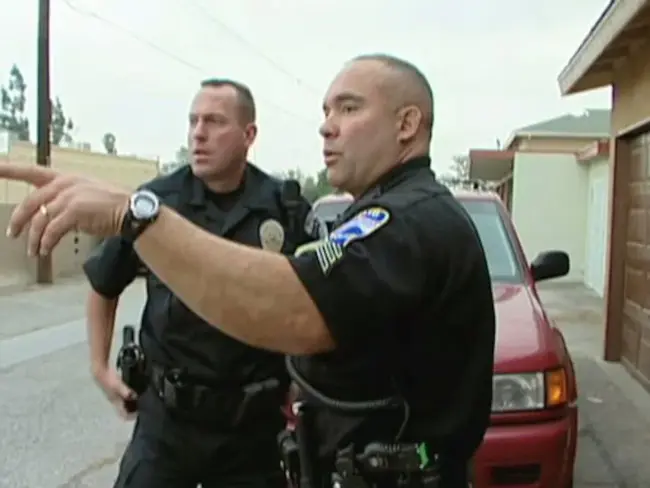 Cops On Premise Sting : 警察在家里作案