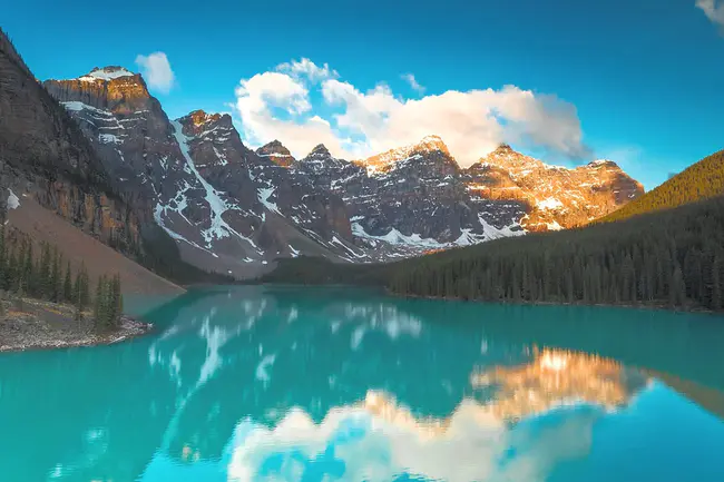 Moraine Lake Lodge : 冰碛湖洛奇酒店