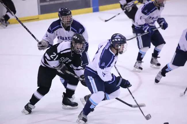 Plymouth Youth Hockey : 普利茅斯青年曲棍球