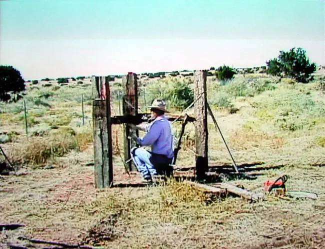 Fly for ... minutes on a magnetic heading of ... degrees. : 飞往…磁航向的分钟数…度。