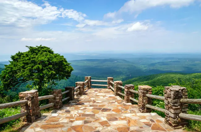 Quartz Mountain State Park seismograph station : 石英山国家公园地震台