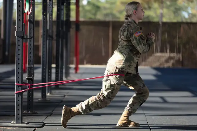 Guard Recruits In Training : 卫兵训练新兵