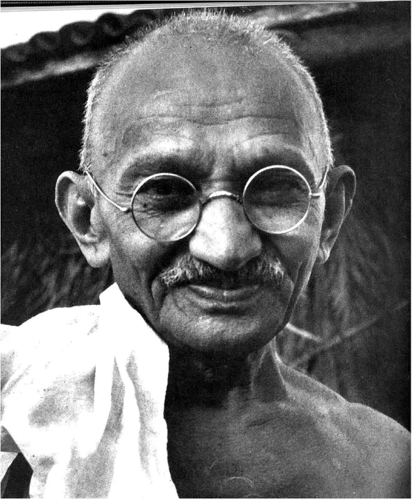 Mahatma Ghandi : 圣雄甘地