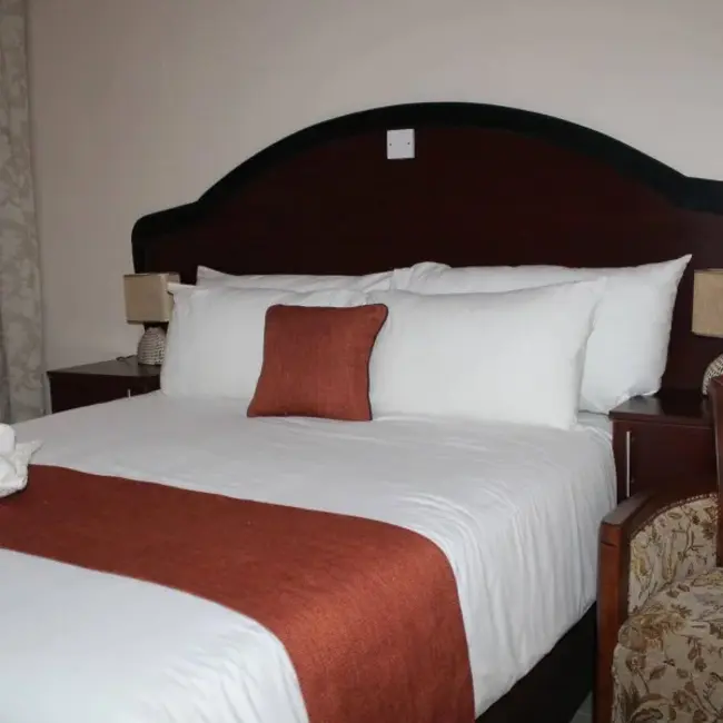 University Guest Quarters : 大学宿舍