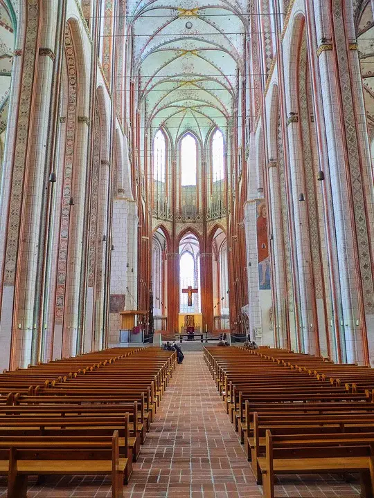 Universitätsklinikums Lübeck : 吕贝克国立大学