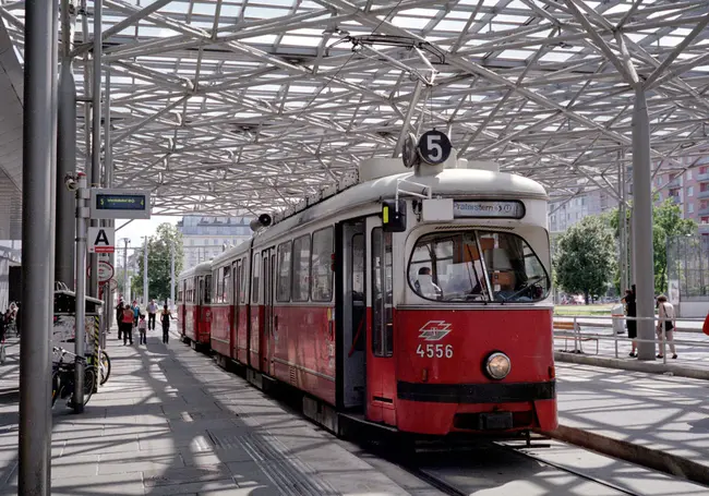 Verkehrsbetriebe der Stadt Zürich : 久里希市运输公司