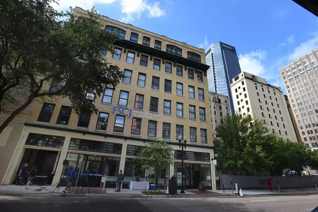 Mid West Veterinary Association (UK) : 中西部兽医协会（英国）