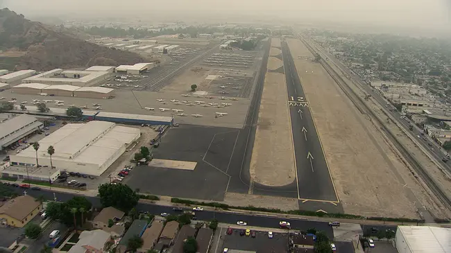 Whiteman Airport, Pacoima, California USA : 美国加利福尼亚州帕科伊马怀特曼机场