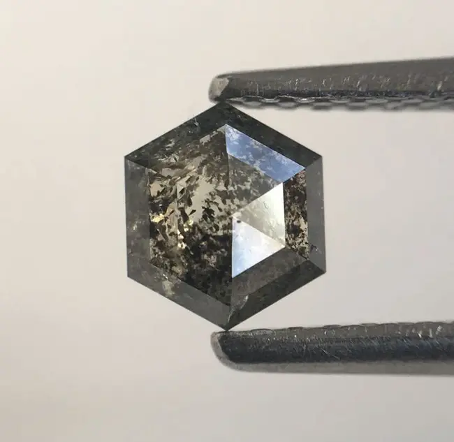 Hexagonal Diamond : 六角形金刚石