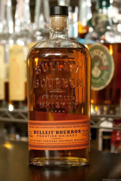Bourbon Coors And Scotch : 波旁酒和苏格兰威士忌